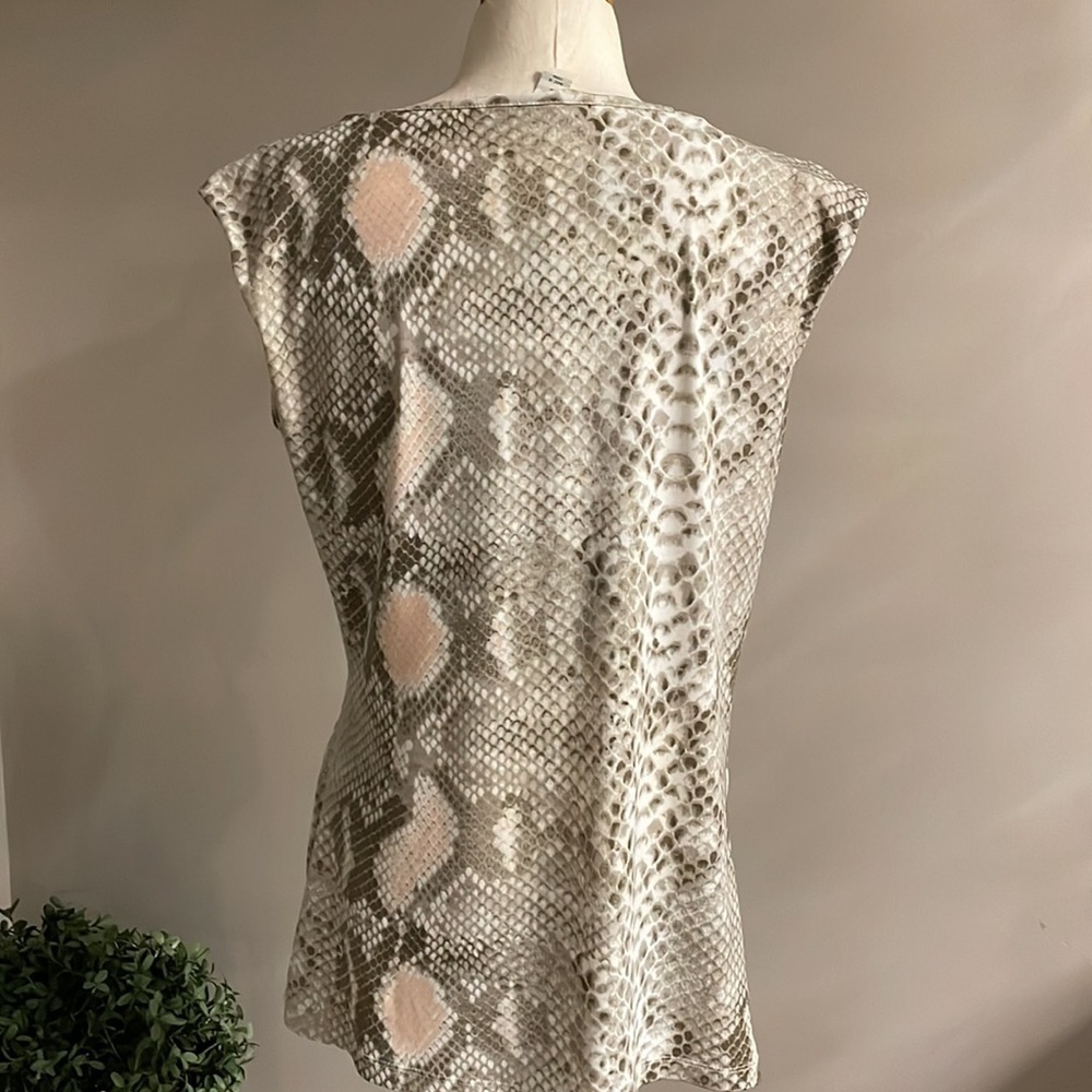 Kenneth Cole NY women’s snakeskin python jersey rushed top sleeveless neutral M - Picture 6 of 14